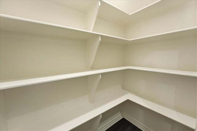 Building Photo - 806 S Newsom St