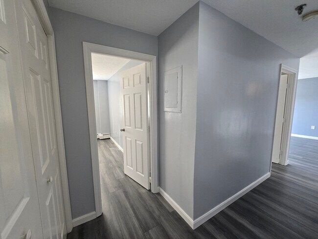 Building Photo - 230 Willard St