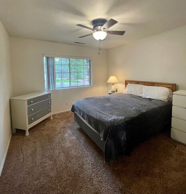 Building Photo - West-Flagstaff House (Aspen Trails)- 3 Bed, 2 Bath, 2 Car Garage Home -Students & Dogs OK! Avail....