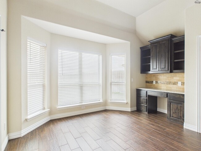 Building Photo - 4806 Falcon Crest Blvd