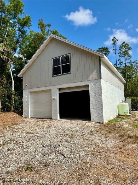 Building Photo - 6560 Sandalwood Ln