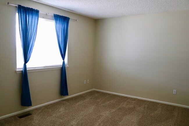 Building Photo - 4822 Tarcoola Ln