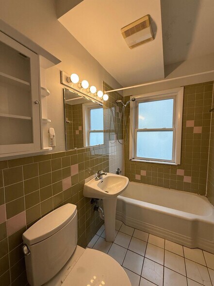 Building Photo - 69 Raymond Ave