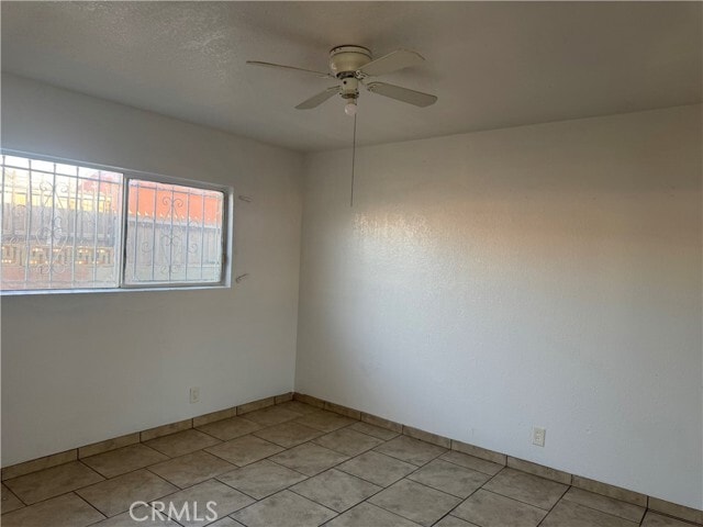 Building Photo - 1111 W 93rd St