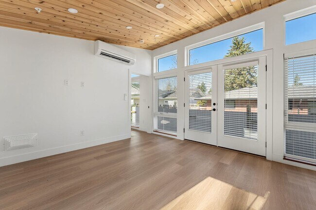Building Photo - Morris Street Commons Modualr Living! 1/1 Community Living!