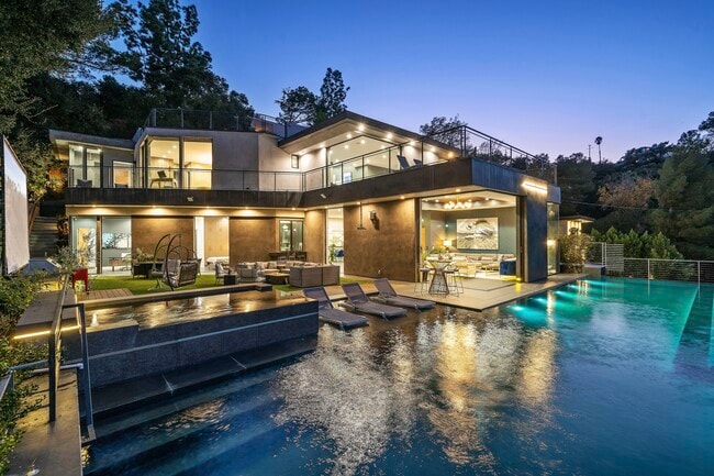 Building Photo - 3712 Broadlawn Dr