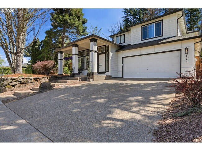 Building Photo - Beautifully Updated 5BR Home with Designer Kitchen, Main-Level Suite & Private Backyard Oasis Nea...