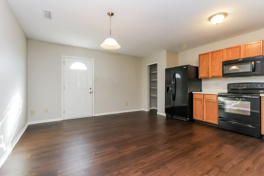 Building Photo - 1745 Brassica Way