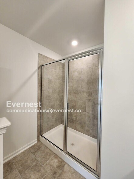 Building Photo - 1540 Crescent Townes Wy
