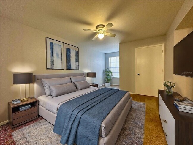 Building Photo - 1610 Columbia Arms Cir