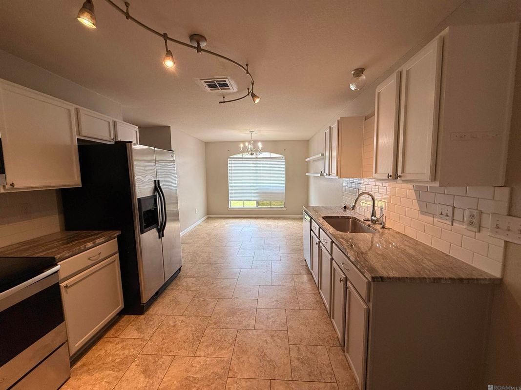 Building Photo - 12862 Bonnie Bleu Dr