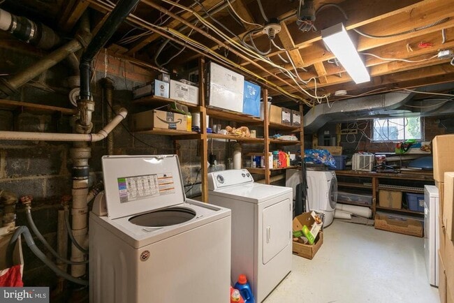 Building Photo - 5106 25th Pl N