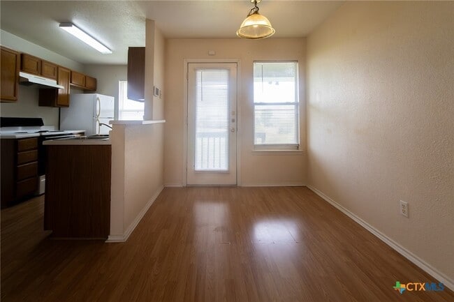 Building Photo - 5710 Greengate Dr