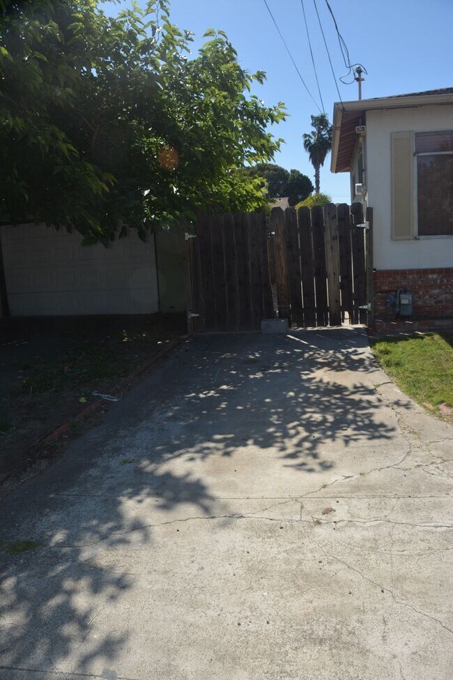 Building Photo - 3809 Lassen Dr