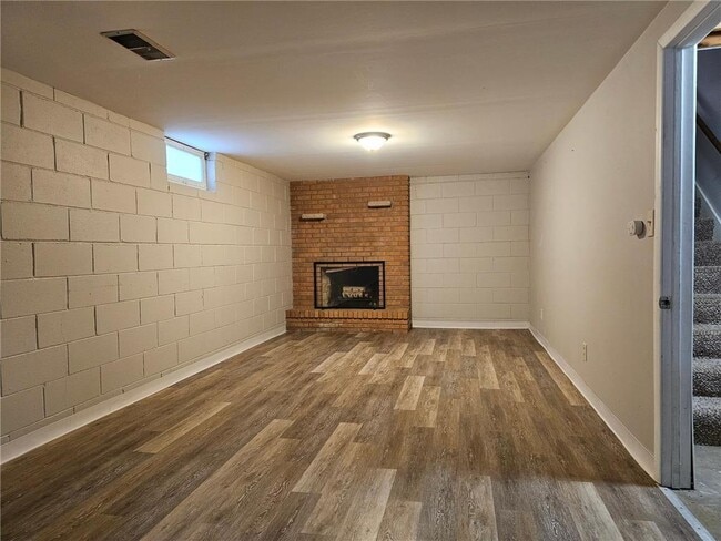 Building Photo - 7236 Harold Ave