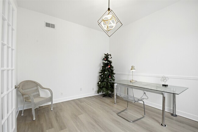 Building Photo - 9407 Denbury Way