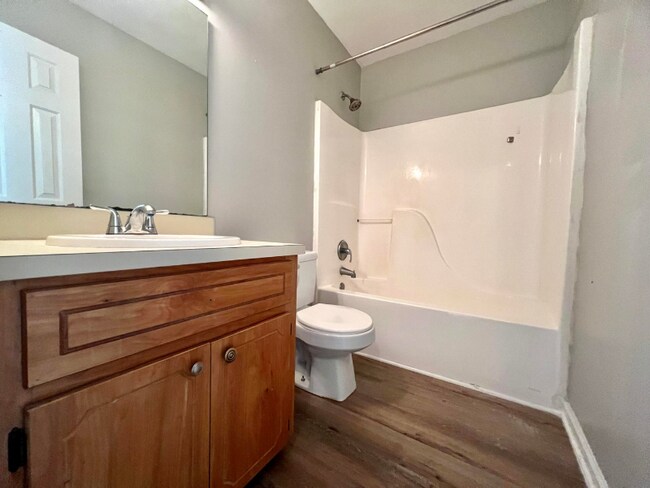 Building Photo - 4062 Cedars Pkwy