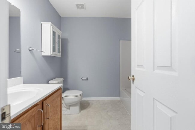 Building Photo - 1046 Balley Dr