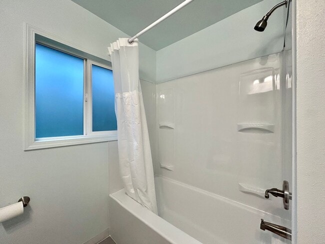 Building Photo - Freshly Updated 3-Bedroom Home with Spacious Backyard and Garage