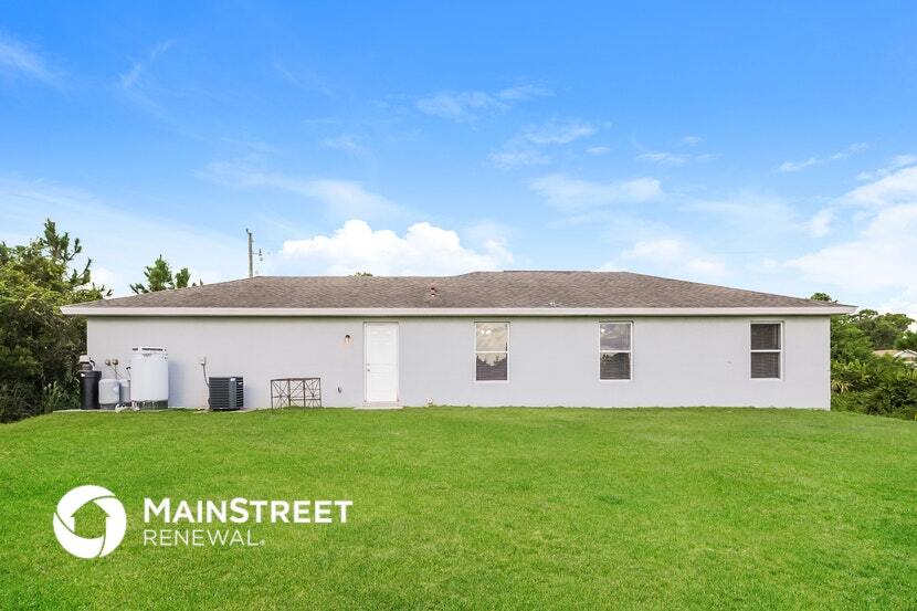 Building Photo - 3206 51st St W