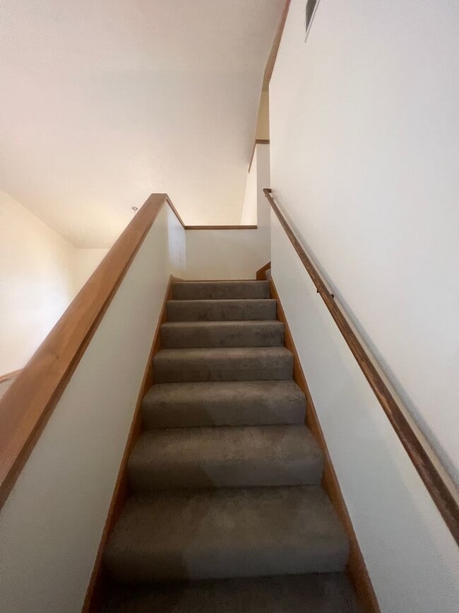Building Photo - Beautiful 3-Bedroom Single Family Home in ...