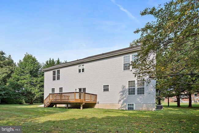 Building Photo - 10221 Maxine St