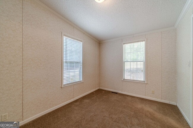 Building Photo - 246 Kings Ridge Dr