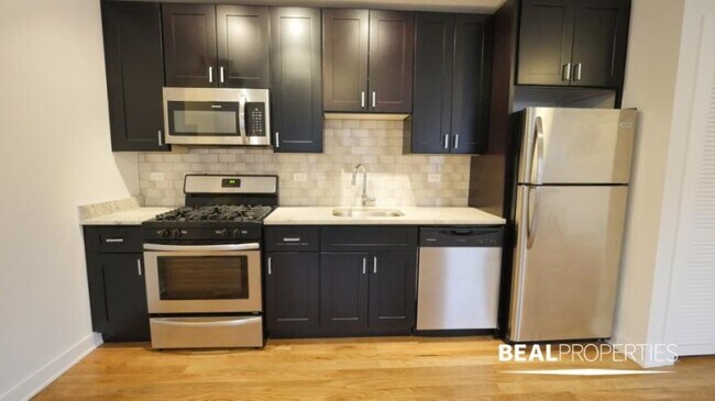 Building Photo - 0 bedroom in CHICAGO IL 60625