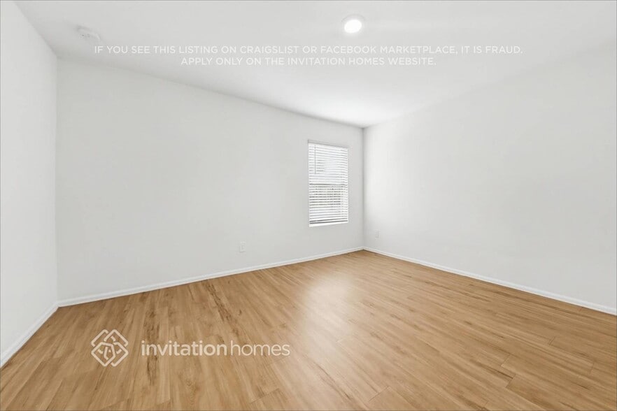 Building Photo - 24026 Laurel Farms Dr