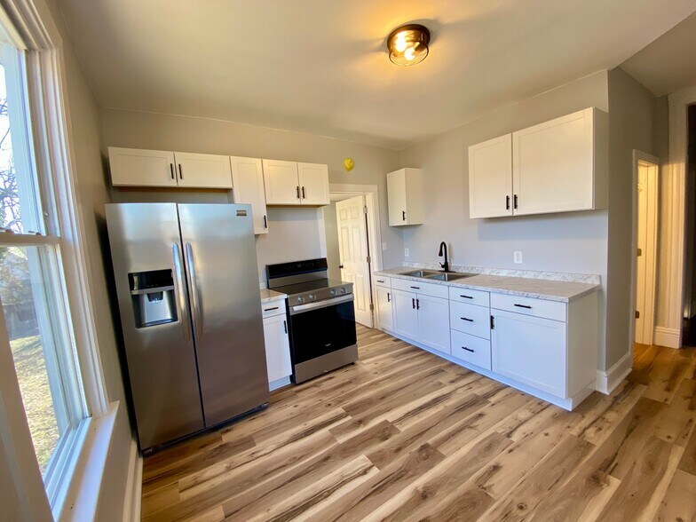 Building Photo - 317 Grove Street