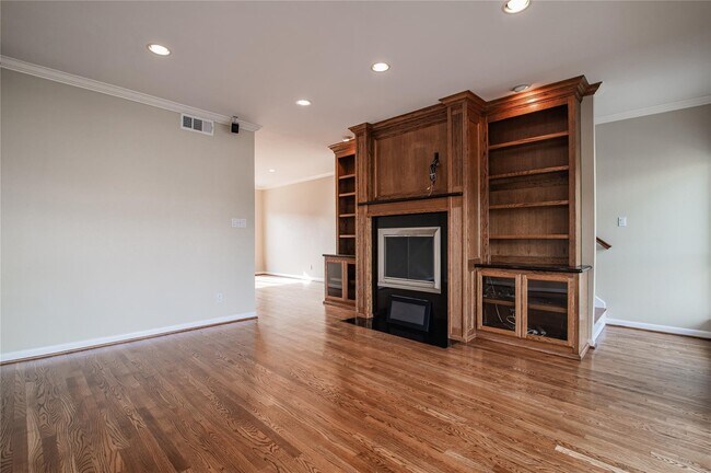 Building Photo - 4749 E NASA Pkwy