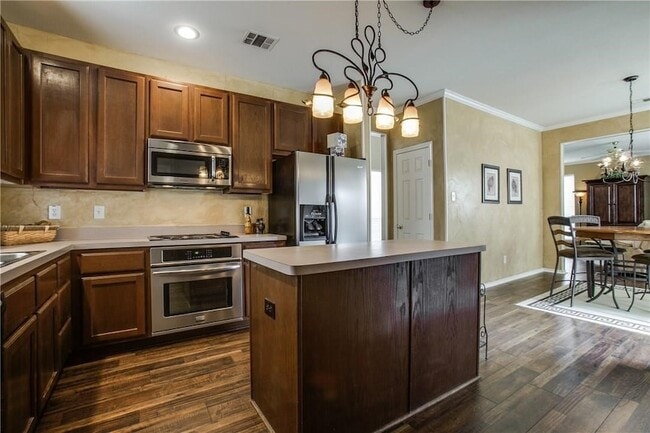 Building Photo - 2504 Trailwest Ln