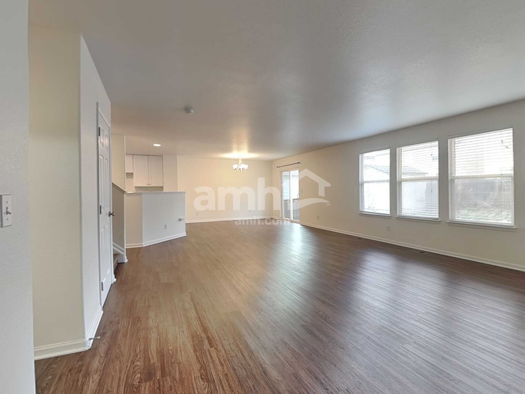 Building Photo - 1134 Sunbird Ave