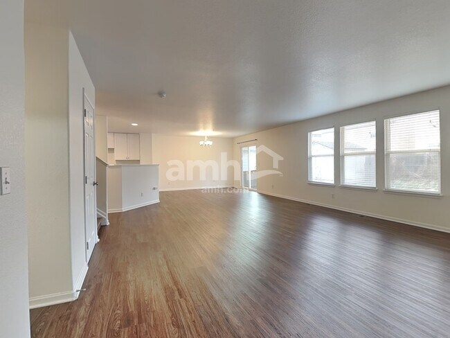 Building Photo - 1134 Sunbird Ave