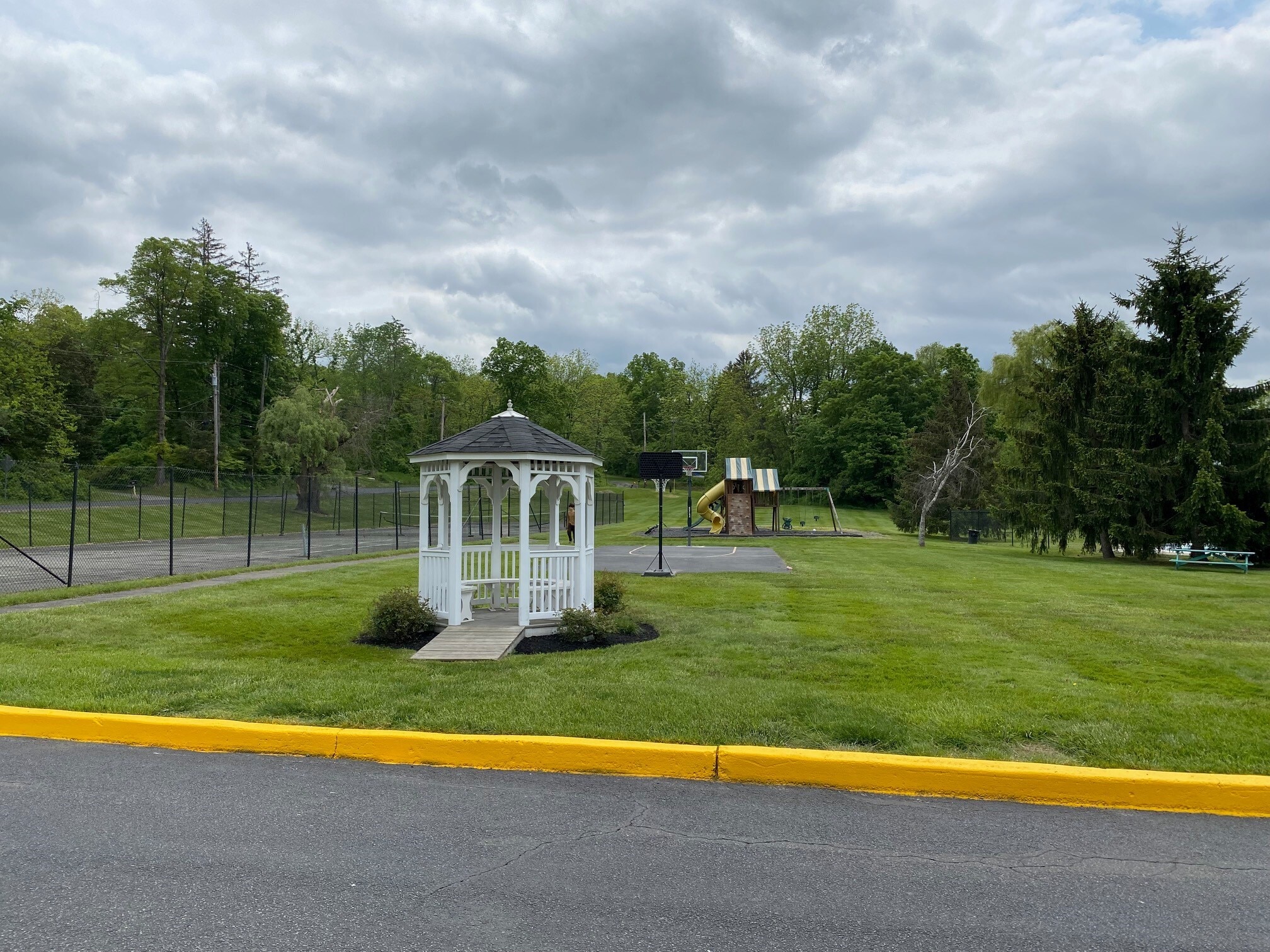 gazebo - 12 White Gate Dr