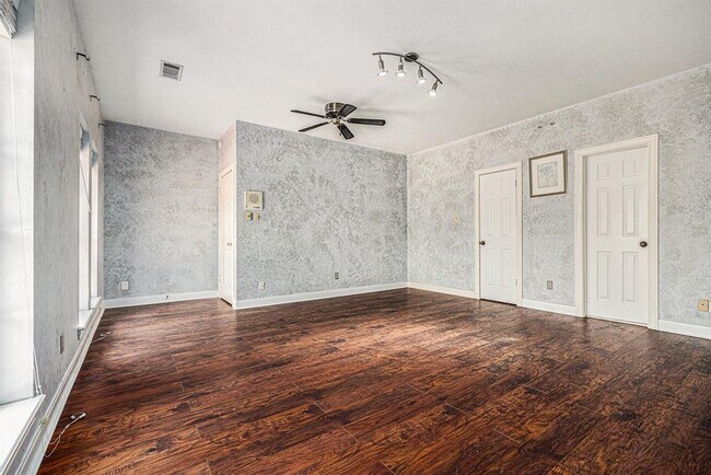 Building Photo - 7415 Naremore Dr