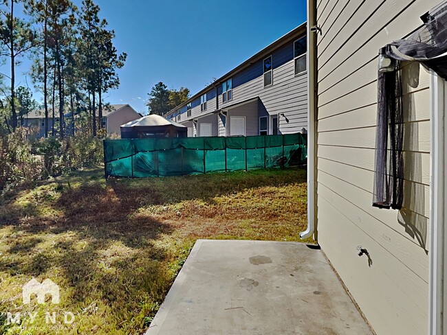 Building Photo - 2547 Piering Dr