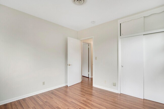 Building Photo - 743 Ibis Way