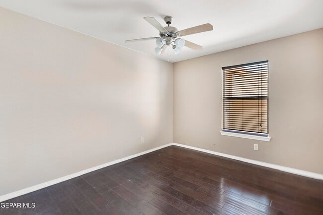 Building Photo - 6609 Parque Del Sol Dr