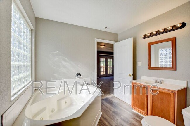 Building Photo - 2513 Masi St