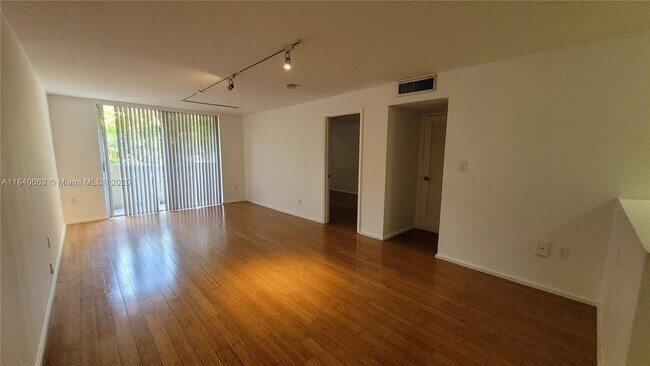 Building Photo - 1800 Sans Souci Blvd
