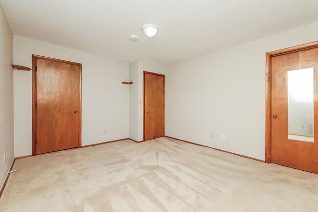 Building Photo - 425-453 Ogden Road