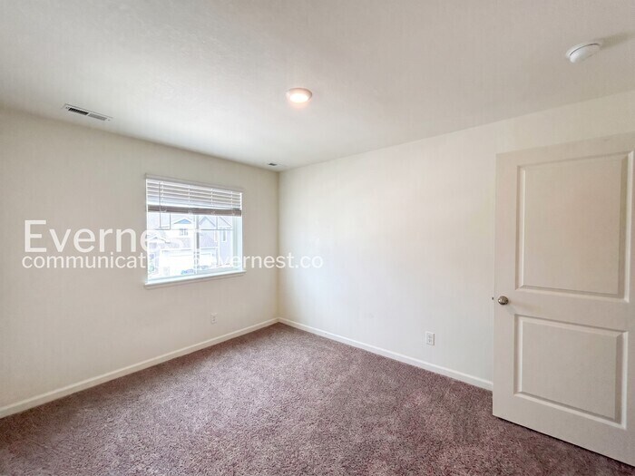 Building Photo - 10477 Castor Dr
