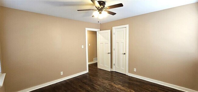 Building Photo - 1291 Lorenzo Dr SW