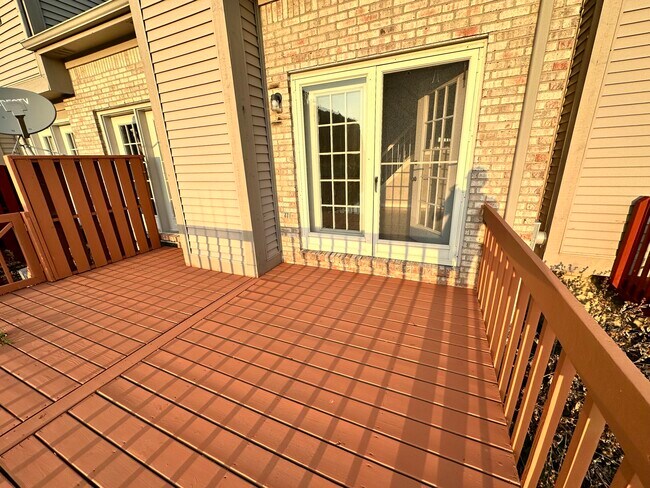 Building Photo - 43785 Stoney Ln