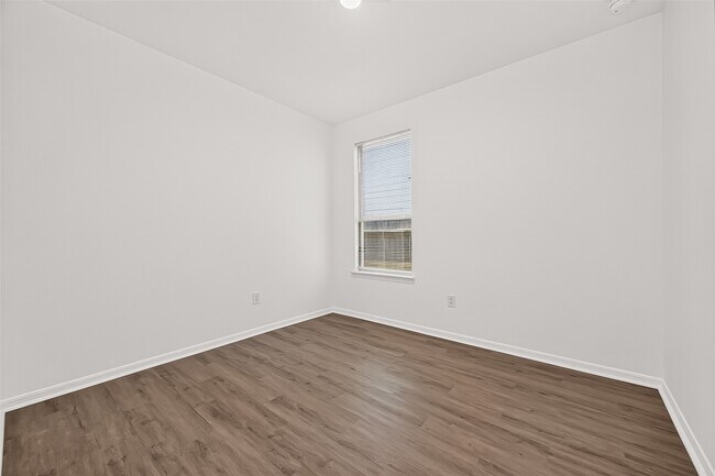Building Photo - 16737 Oak Bough Dr