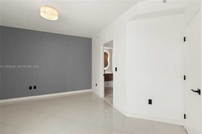 Building Photo - 350 S Miami Ave