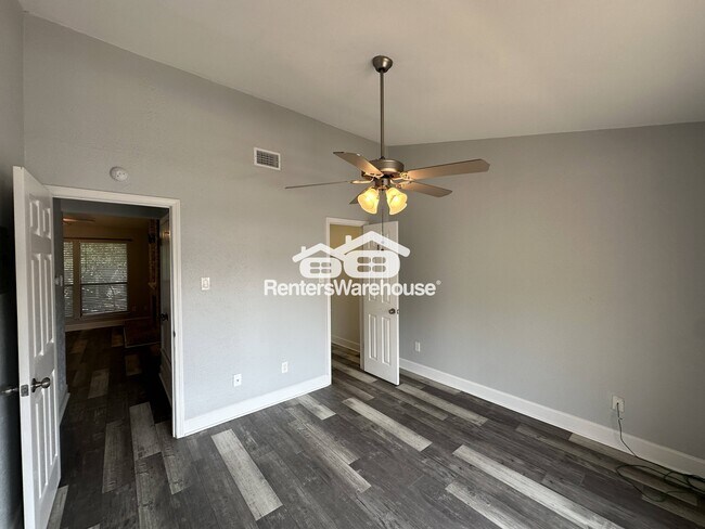 Building Photo - 3839 Dry Creek Dr