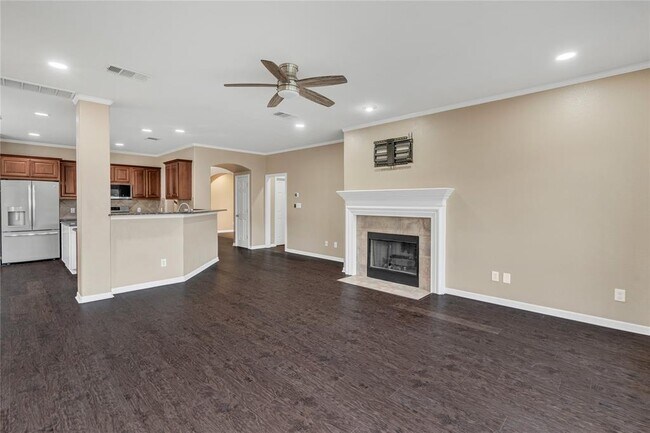 Building Photo - 4204 Fairmeadow Dr