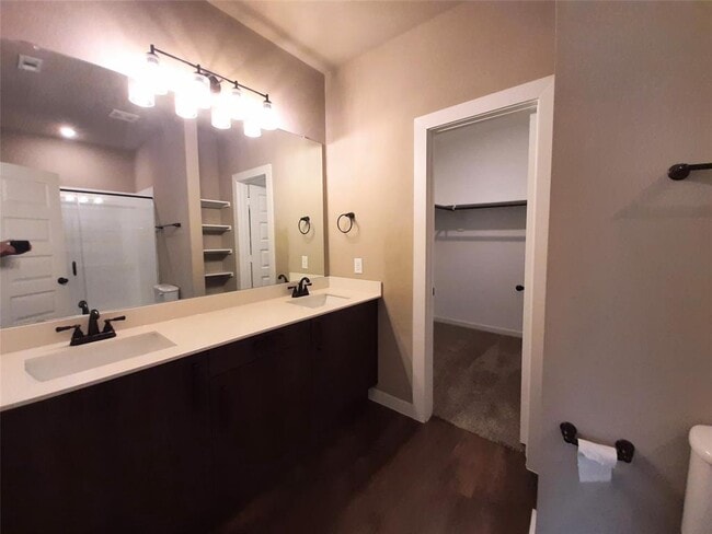 Building Photo - 9864 Grosbeak Ln
